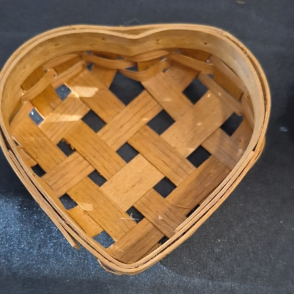 Peterboro Floral Heart Shaped Basket With Liner